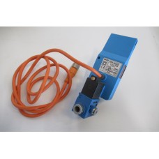 SICK  1 015 388 WTR1 sensor. Used.